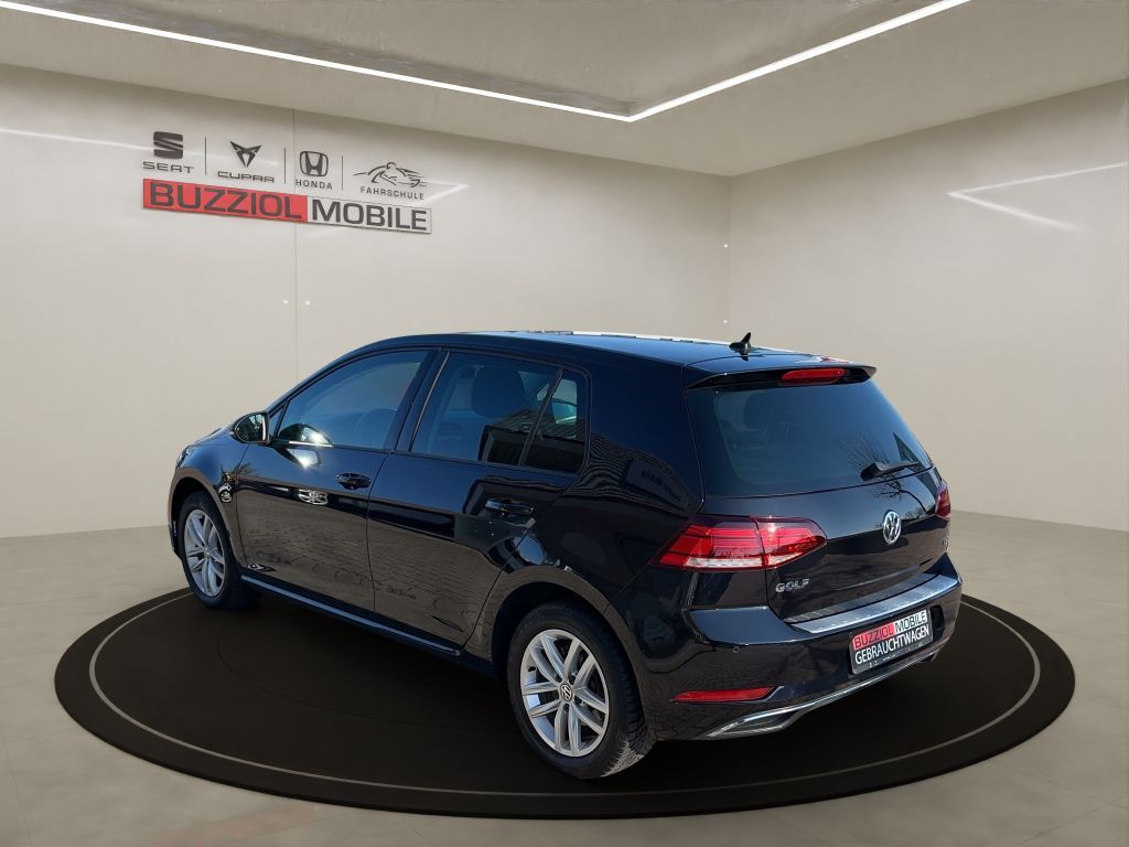 Fahrzeugabbildung Volkswagen Golf 1.0 TSI (BlueMotion Technology) Comfortline