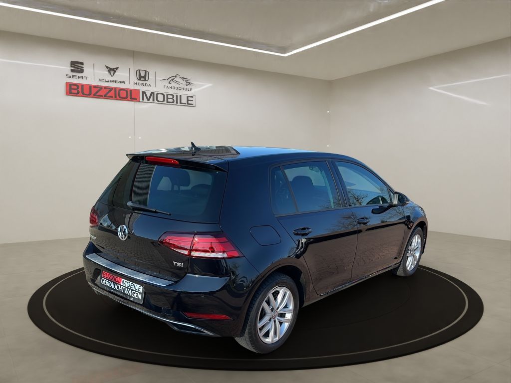 Fahrzeugabbildung Volkswagen Golf 1.0 TSI (BlueMotion Technology) Comfortline