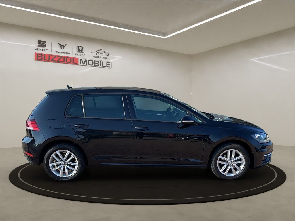 Fahrzeugabbildung Volkswagen Golf 1.0 TSI (BlueMotion Technology) Comfortline