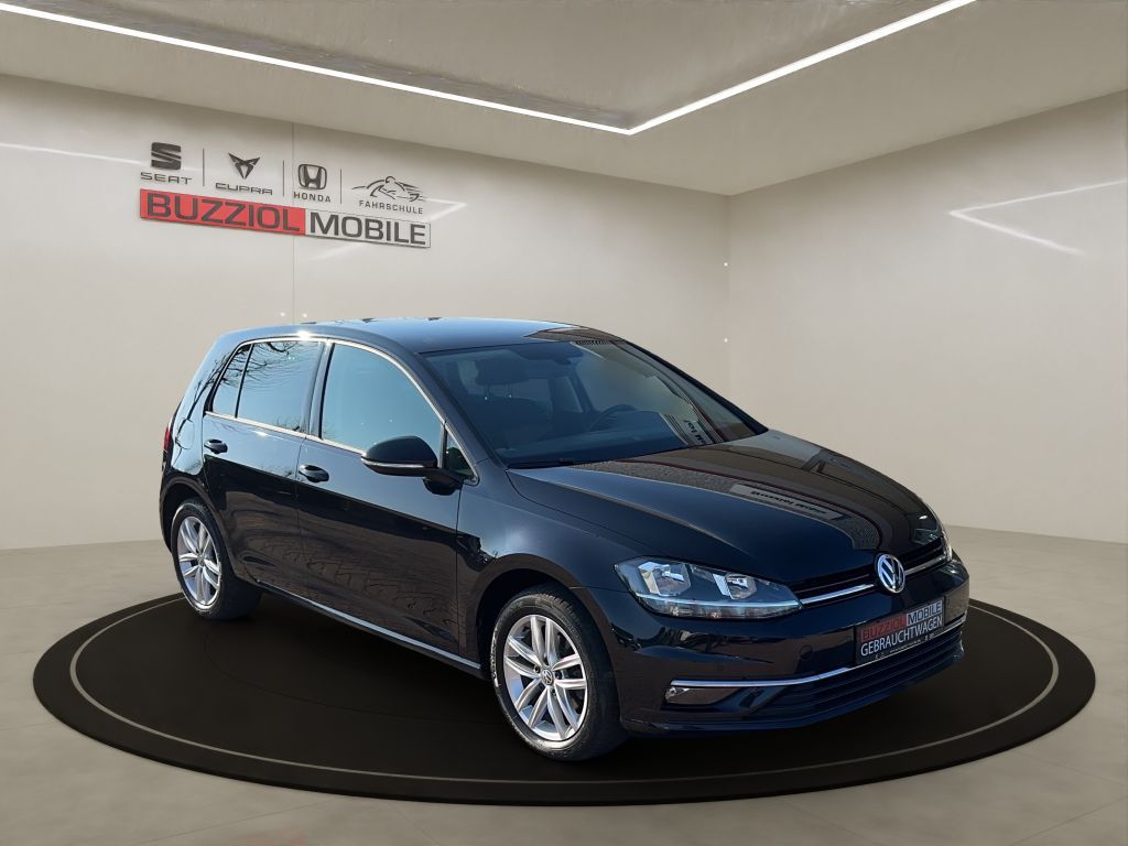 Fahrzeugabbildung Volkswagen Golf 1.0 TSI (BlueMotion Technology) Comfortline