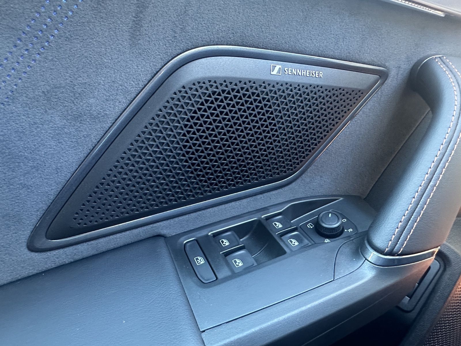 Fahrzeugabbildung CUPRA Formentor VZ 1.5 TSI e-Hybrid 200 kW
