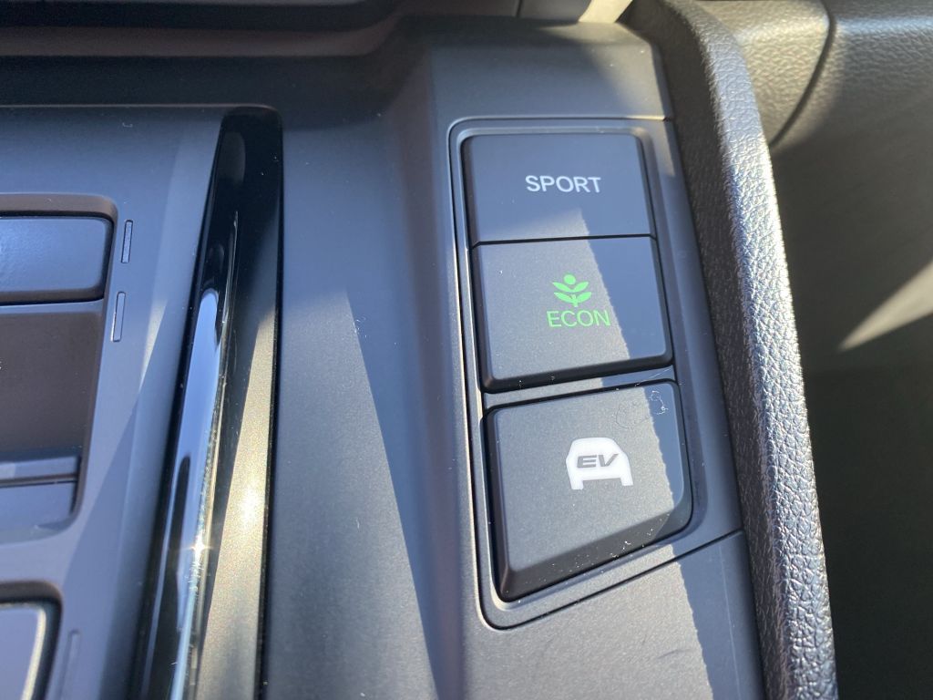 Fahrzeugabbildung Honda CR-V 2.0 i-MMD Hybrid 2WD Sport Line