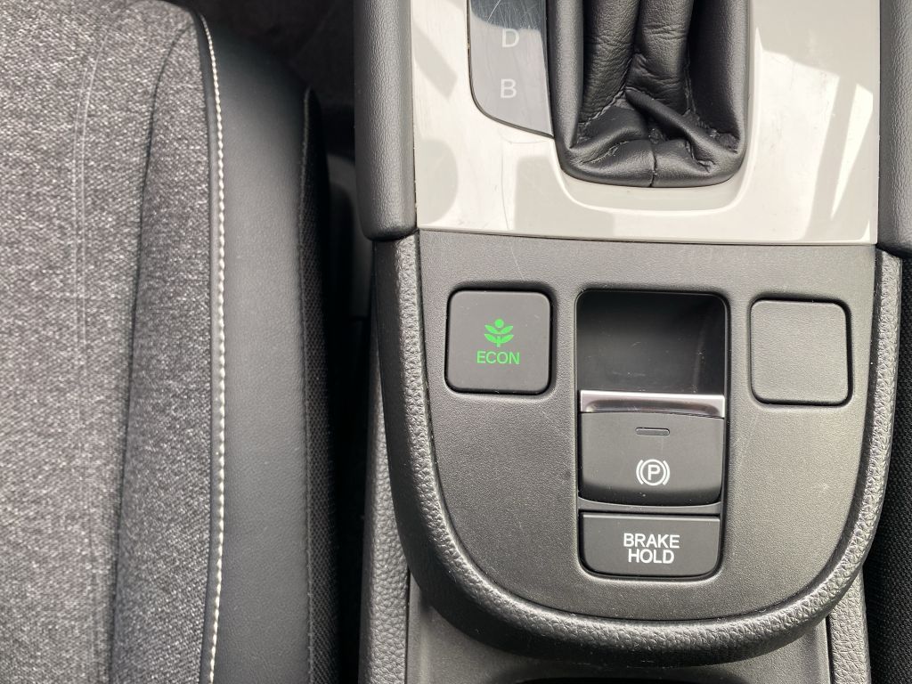 Fahrzeugabbildung Honda Jazz 1.5i-MMD e-CVT Elegance