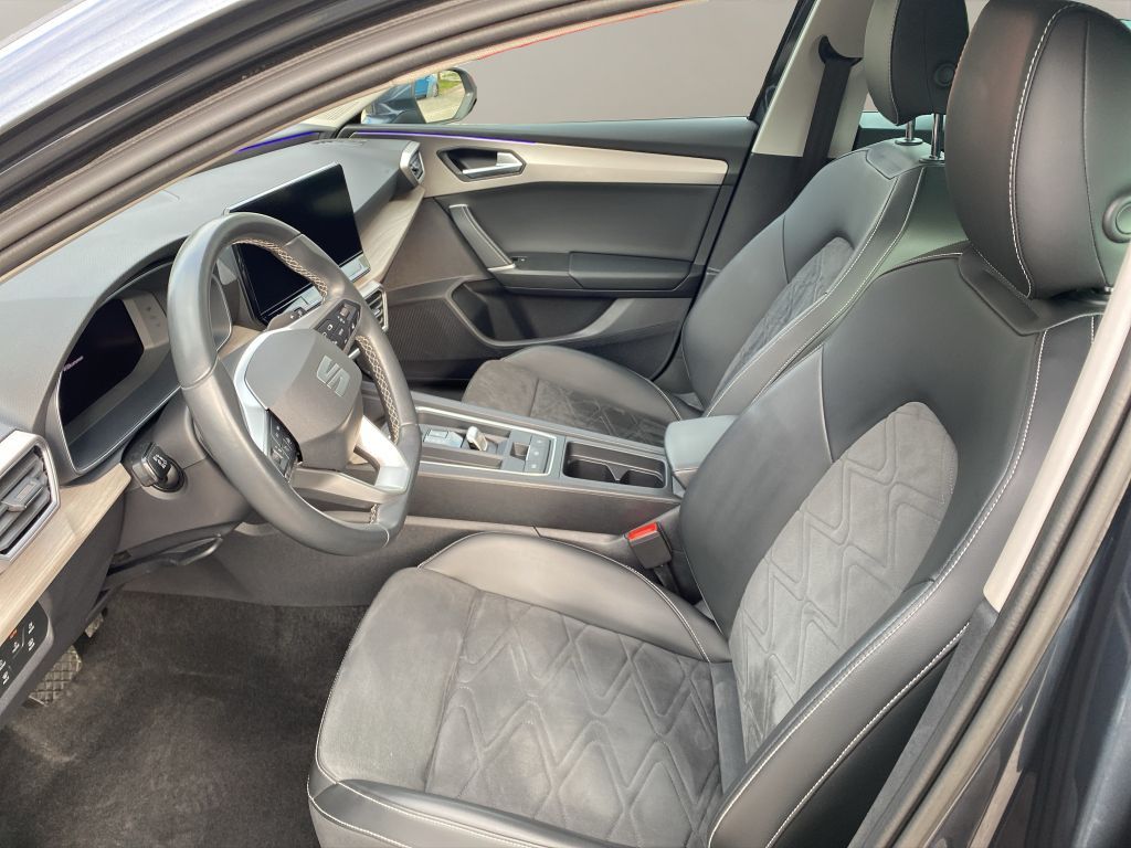 Fahrzeugabbildung SEAT Leon 1.5 eTSI ACT OPF DSG Xcellence