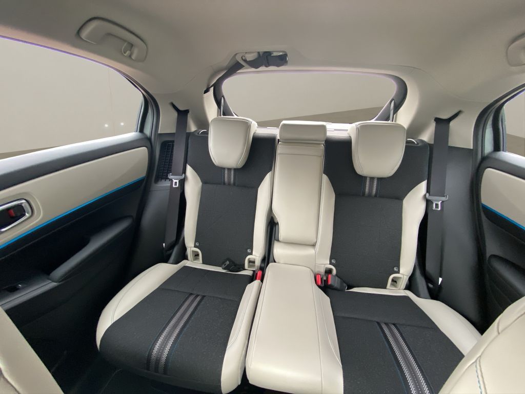 Fahrzeugabbildung Honda HR-V e:HEV 1.5 i-MMD Hybrid Advance Style Plus (