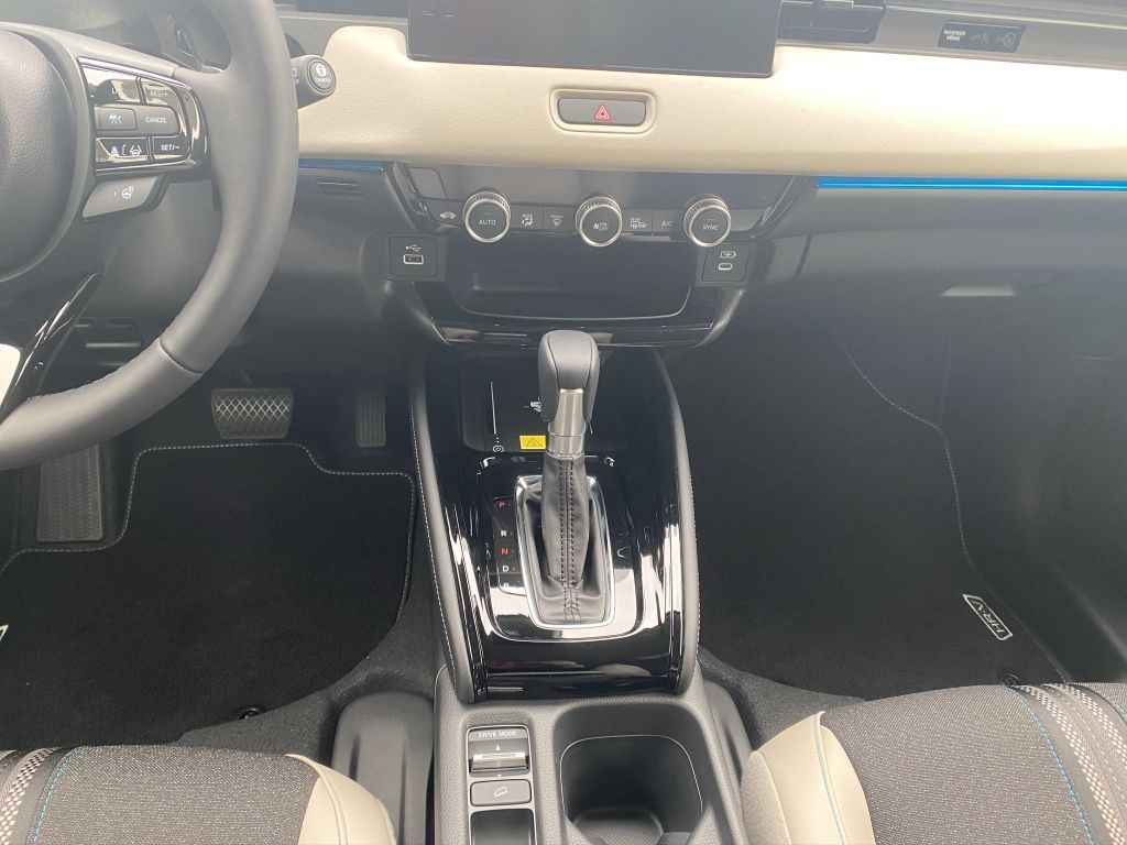 Fahrzeugabbildung Honda HR-V e:HEV 1.5 i-MMD Hybrid Advance Style Plus (