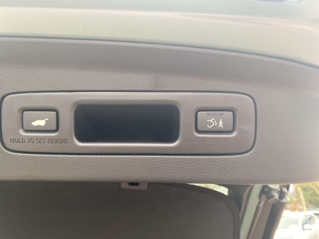 Fahrzeugabbildung Honda HR-V e:HEV 1.5 i-MMD Hybrid Advance Style Plus (