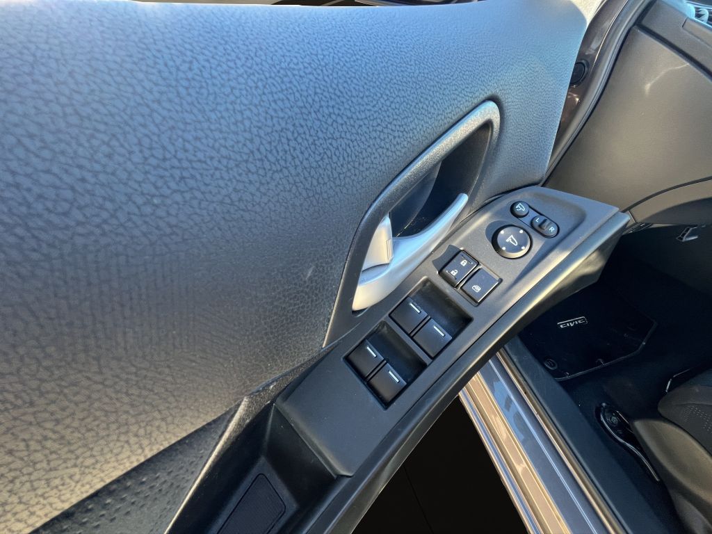 Fahrzeugabbildung Honda Civic 1.8 i-VTEC Lifestyle