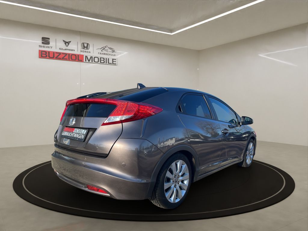 Fahrzeugabbildung Honda Civic 1.8 i-VTEC Lifestyle