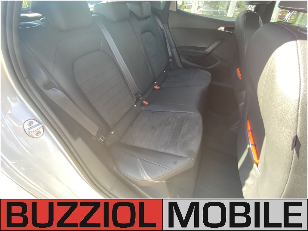 Fahrzeugabbildung SEAT Arona 1.0 TSI OPF DSG XCELLENCE