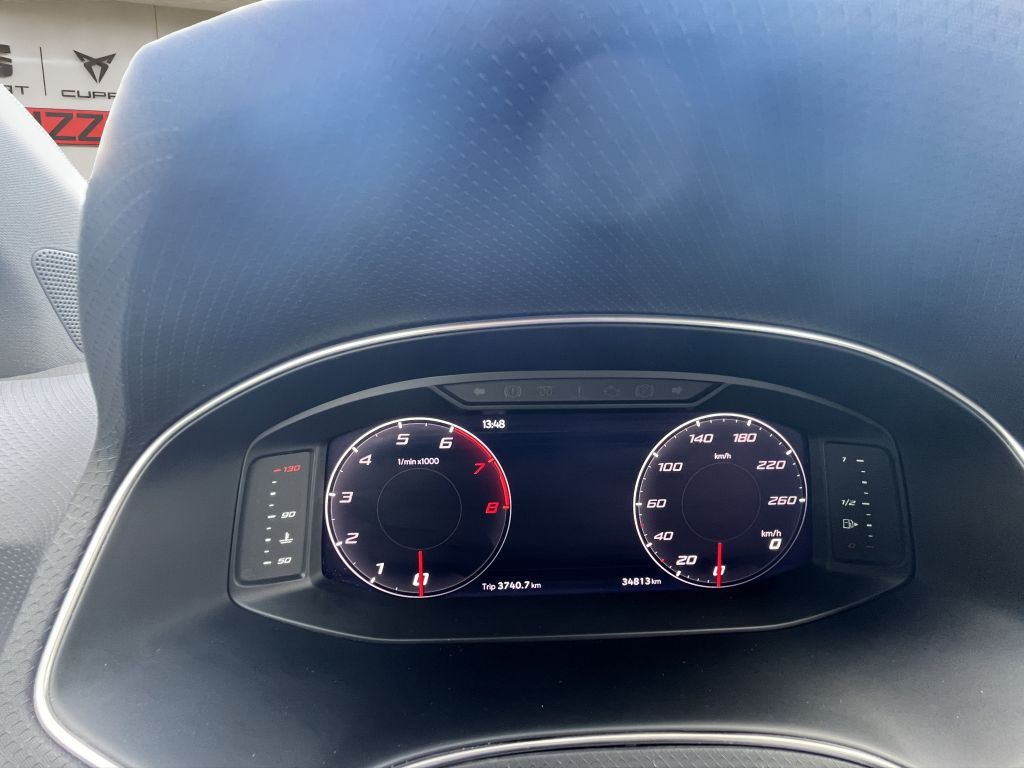 Fahrzeugabbildung SEAT Arona 1.5 TSI OPF DSG FR