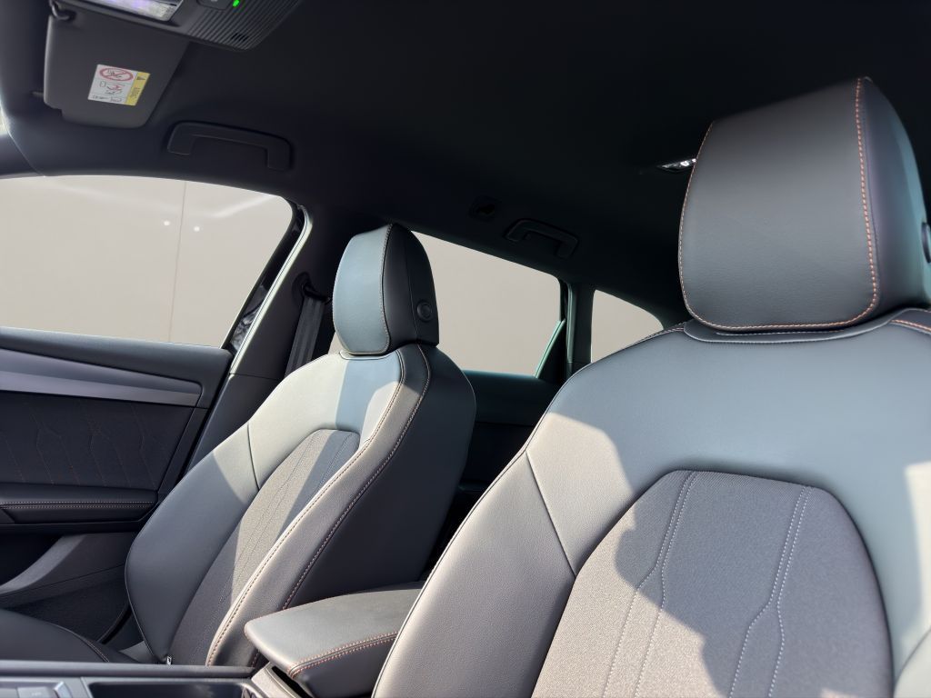 Fahrzeugabbildung CUPRA Leon Sportstourer 1.5 eTSI DSG