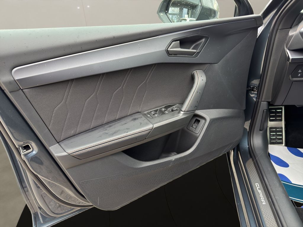 Fahrzeugabbildung CUPRA Leon Sportstourer 1.5 eTSI DSG