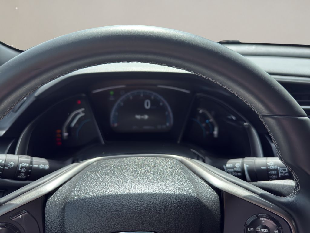 Fahrzeugabbildung Honda Civic 1.0 i-VTEC Turbo Elegance