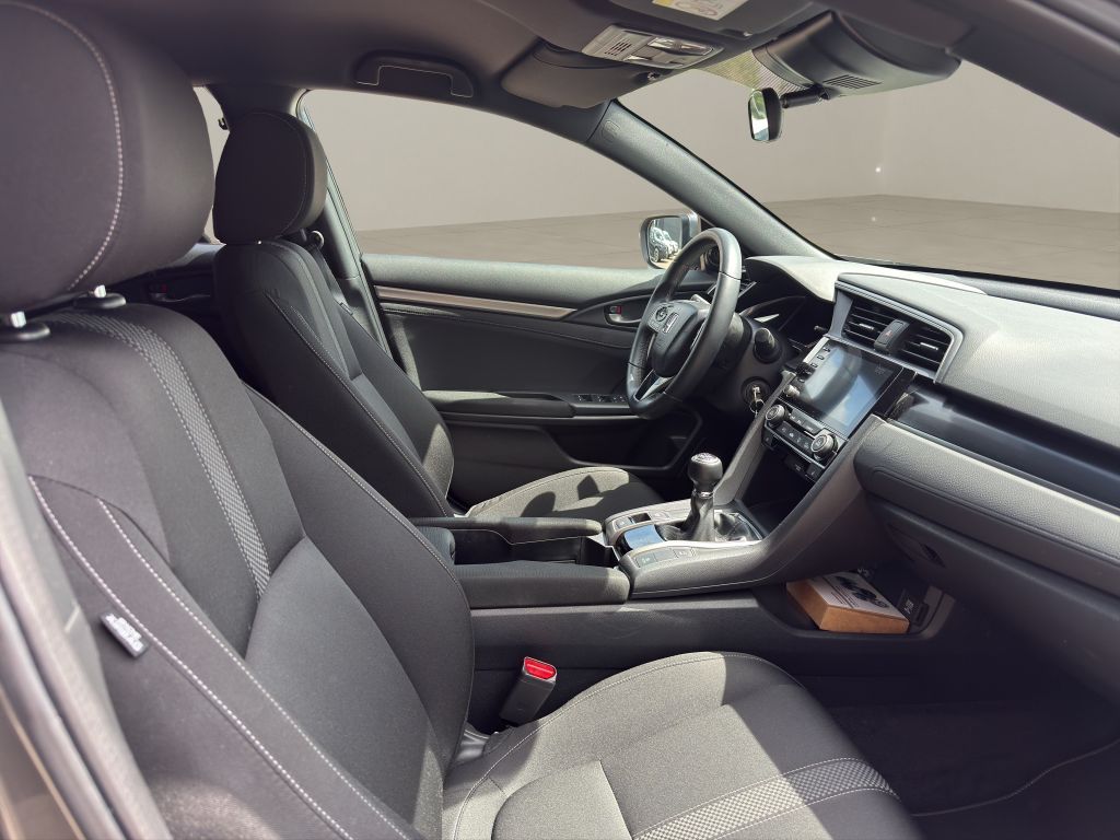 Fahrzeugabbildung Honda Civic 1.0 i-VTEC Turbo Elegance