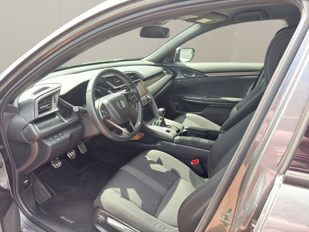Fahrzeugabbildung Honda Civic 1.0 i-VTEC Turbo Elegance