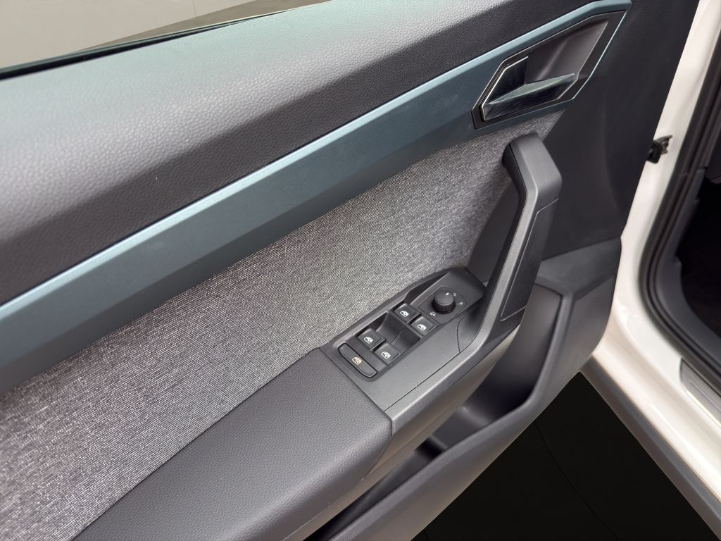Fahrzeugabbildung SEAT Arona 1.0 TSI OPF DSG Xperience