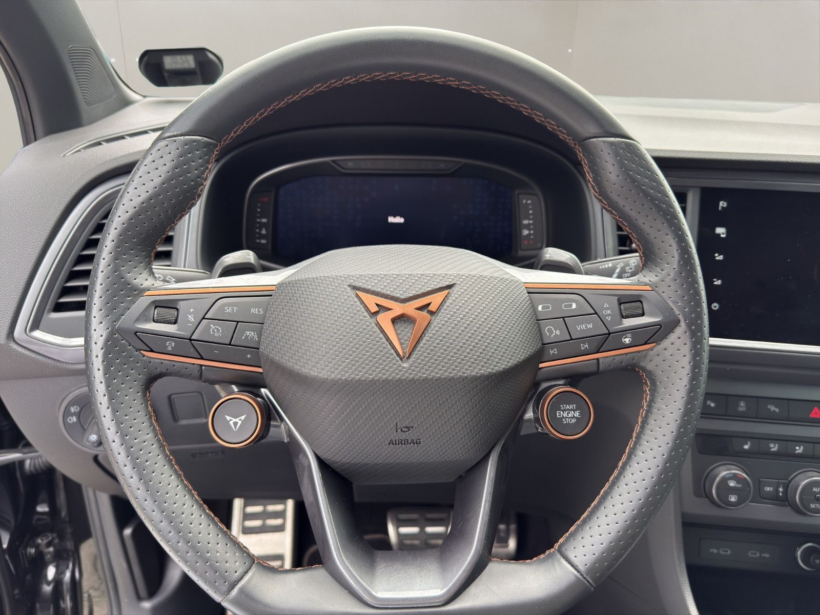 Fahrzeugabbildung CUPRA Ateca VZ 2.0 TSI 4Drive DSG Tribe Edition