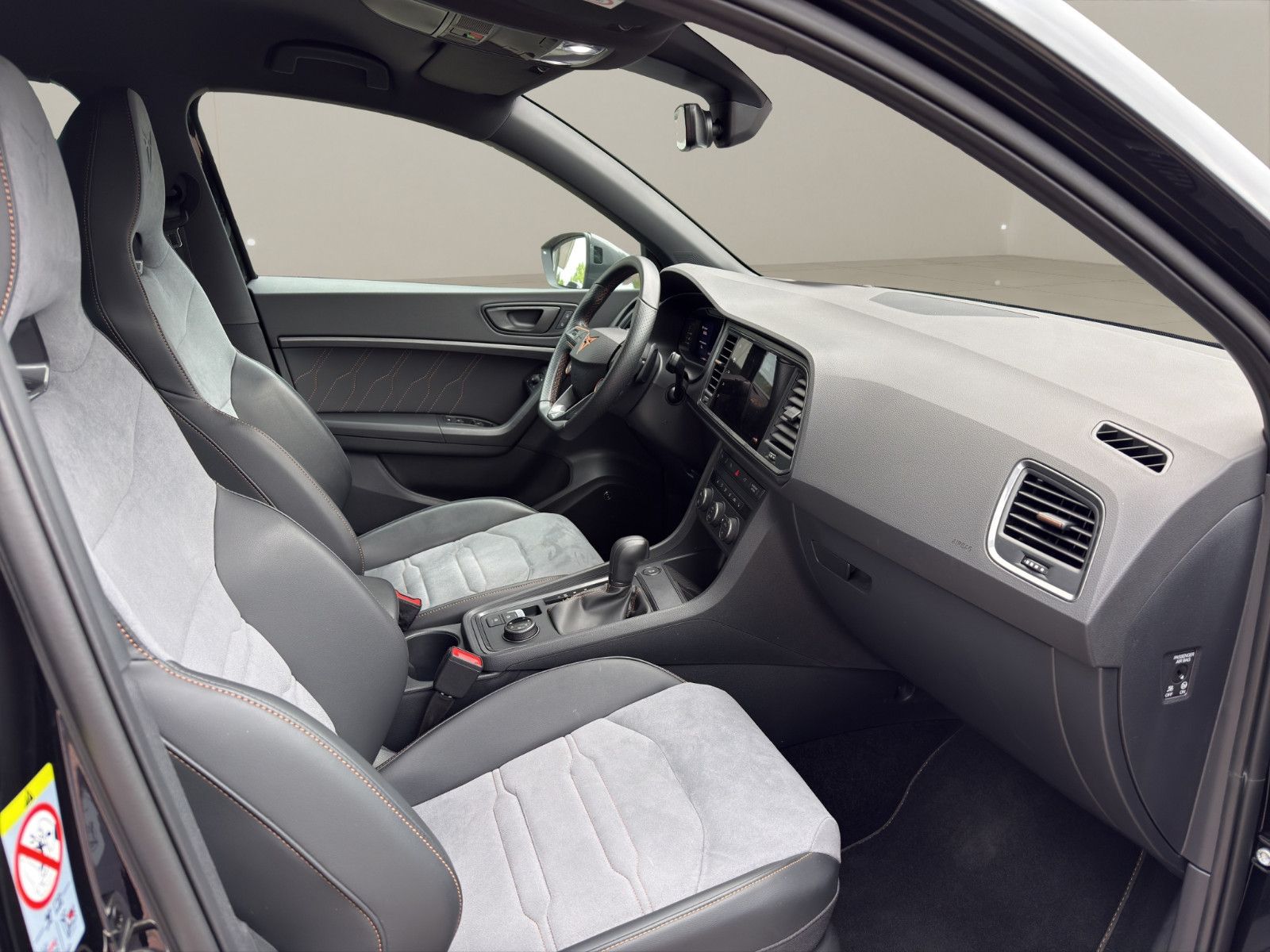 Fahrzeugabbildung CUPRA Ateca VZ 2.0 TSI 4Drive DSG Tribe Edition