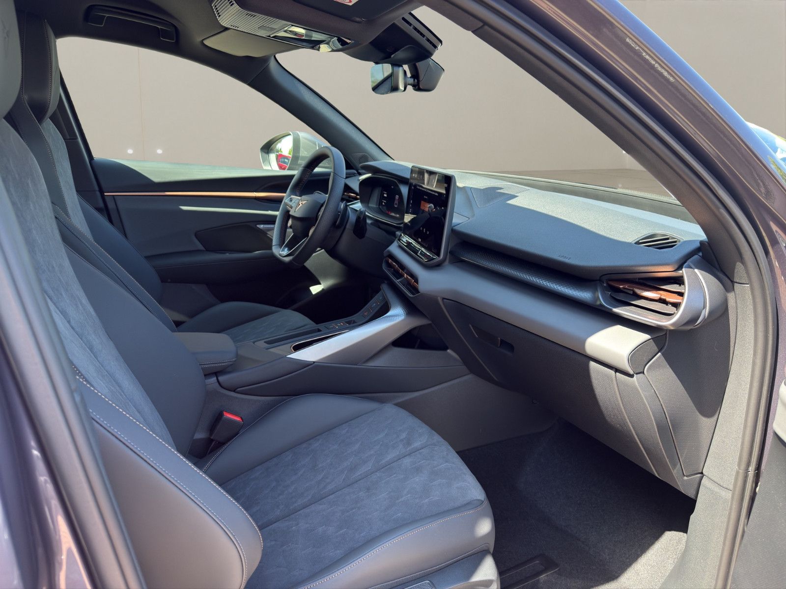 Fahrzeugabbildung CUPRA Terramar 2.0 TSI 195 kW 4Drive VZ