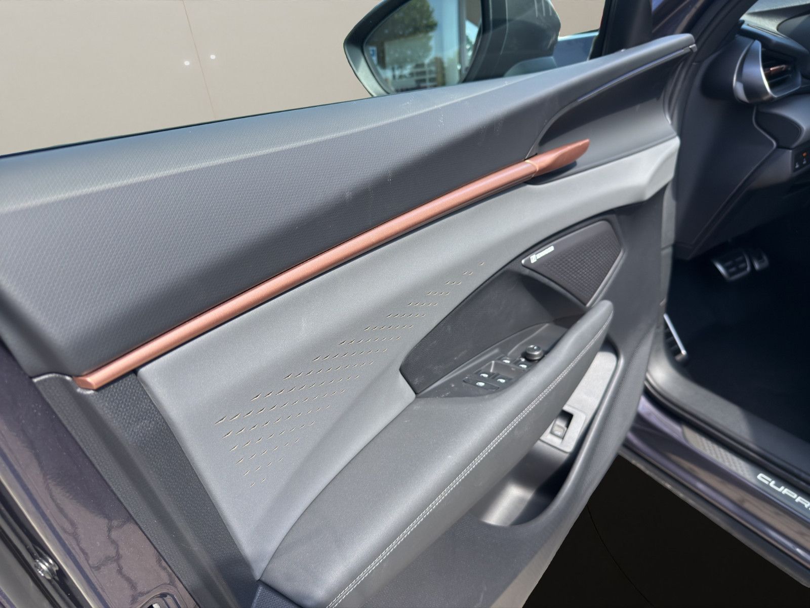 Fahrzeugabbildung CUPRA Terramar 2.0 TSI 195 kW 4Drive VZ